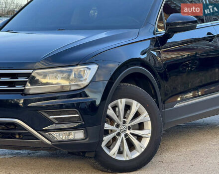 Черный Фольксваген Тигуан, объемом двигателя 1.98 л и пробегом 81 тыс. км за 21500 $, фото 56 на Automoto.ua