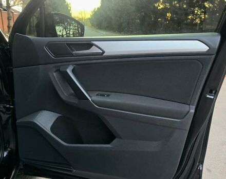 Черный Фольксваген Тигуан, объемом двигателя 1.98 л и пробегом 130 тыс. км за 24499 $, фото 26 на Automoto.ua