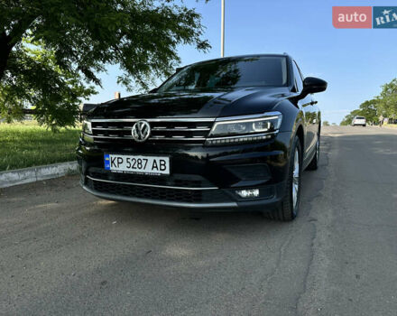 Черный Фольксваген Тигуан, объемом двигателя 1.97 л и пробегом 104 тыс. км за 26100 $, фото 3 на Automoto.ua