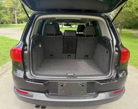 Чорний Фольксваген Тігуан, об'ємом двигуна 2 л та пробігом 52 тис. км за 3200 $, фото 6 на Automoto.ua