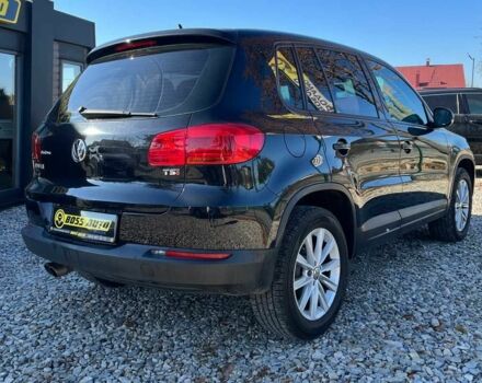 Чорний Фольксваген Тігуан, об'ємом двигуна 2 л та пробігом 142 тис. км за 12200 $, фото 4 на Automoto.ua