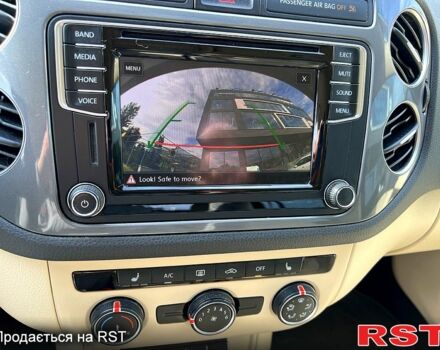 Черный Фольксваген Тигуан, объемом двигателя 2 л и пробегом 182 тыс. км за 11999 $, фото 6 на Automoto.ua