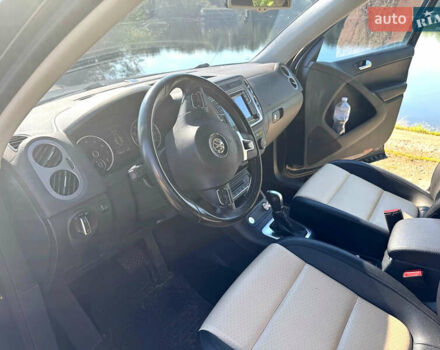 Чорний Фольксваген Тігуан, об'ємом двигуна 1.97 л та пробігом 150 тис. км за 14500 $, фото 6 на Automoto.ua