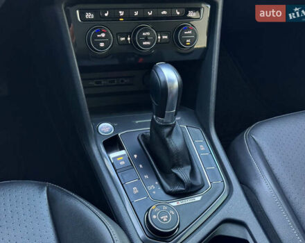 Черный Фольксваген Тигуан, объемом двигателя 1.98 л и пробегом 81 тыс. км за 21500 $, фото 25 на Automoto.ua