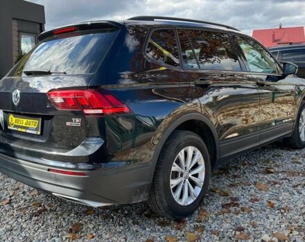 Чорний Фольксваген Тігуан, об'ємом двигуна 2 л та пробігом 42 тис. км за 17000 $, фото 4 на Automoto.ua