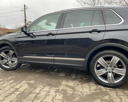 Черный Фольксваген Тигуан, объемом двигателя 2 л и пробегом 225 тыс. км за 24000 $, фото 21 на Automoto.ua