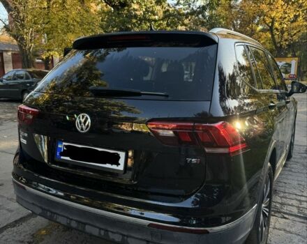 Чорний Фольксваген Тігуан, об'ємом двигуна 2 л та пробігом 127 тис. км за 22000 $, фото 3 на Automoto.ua
