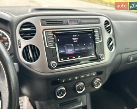 Черный Фольксваген Тигуан, объемом двигателя 2 л и пробегом 175 тыс. км за 12333 $, фото 51 на Automoto.ua