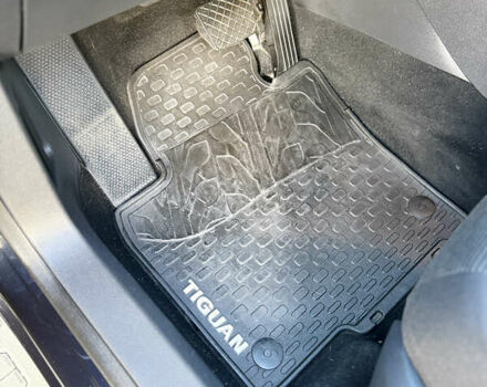 Черный Фольксваген Тигуан, объемом двигателя 1.98 л и пробегом 120 тыс. км за 11999 $, фото 28 на Automoto.ua