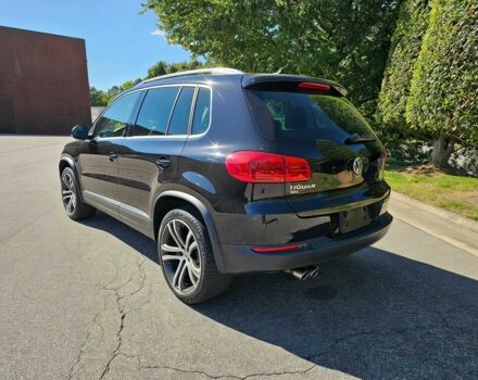 Черный Фольксваген Тигуан, объемом двигателя 2 л и пробегом 57 тыс. км за 9000 $, фото 5 на Automoto.ua