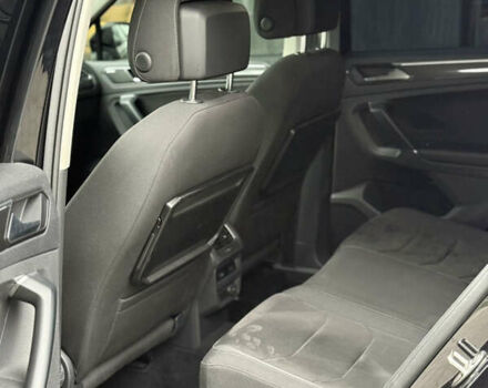 Черный Фольксваген Тигуан, объемом двигателя 2 л и пробегом 209 тыс. км за 23800 $, фото 13 на Automoto.ua