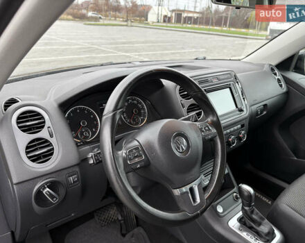 Черный Фольксваген Тигуан, объемом двигателя 2 л и пробегом 95 тыс. км за 14499 $, фото 36 на Automoto.ua