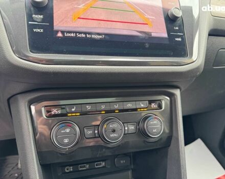 Черный Фольксваген Тигуан, объемом двигателя 2 л и пробегом 143 тыс. км за 18690 $, фото 26 на Automoto.ua