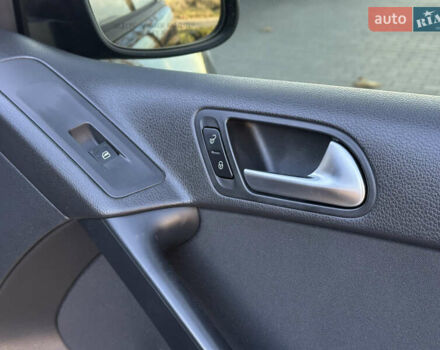 Черный Фольксваген Тигуан, объемом двигателя 2 л и пробегом 100 тыс. км за 14200 $, фото 42 на Automoto.ua