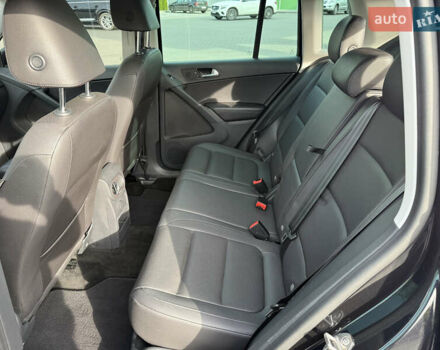 Черный Фольксваген Тигуан, объемом двигателя 2 л и пробегом 104 тыс. км за 14900 $, фото 16 на Automoto.ua