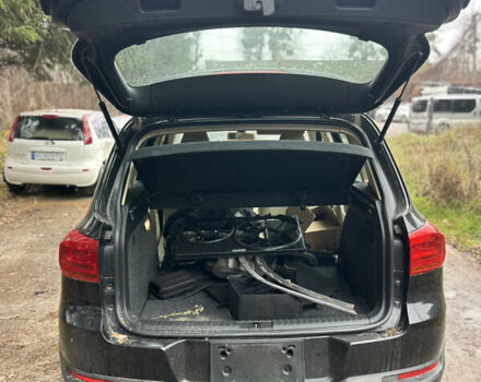 Черный Фольксваген Тигуан, объемом двигателя 1.98 л и пробегом 198 тыс. км за 8800 $, фото 5 на Automoto.ua