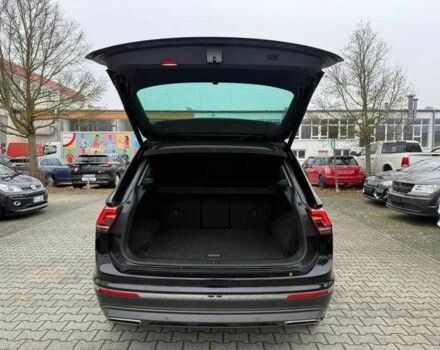 Черный Фольксваген Тигуан, объемом двигателя 2 л и пробегом 102 тыс. км за 12100 $, фото 5 на Automoto.ua