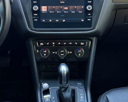 Черный Фольксваген Тигуан, объемом двигателя 1.98 л и пробегом 81 тыс. км за 21500 $, фото 21 на Automoto.ua