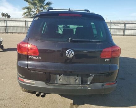 Чорний Фольксваген Тігуан, об'ємом двигуна 2 л та пробігом 136 тис. км за 10700 $, фото 4 на Automoto.ua