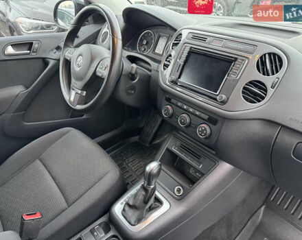 Черный Фольксваген Тигуан, объемом двигателя 2 л и пробегом 140 тыс. км за 13700 $, фото 26 на Automoto.ua