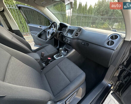 Черный Фольксваген Тигуан, объемом двигателя 2 л и пробегом 100 тыс. км за 14200 $, фото 44 на Automoto.ua