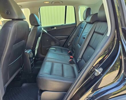 Черный Фольксваген Тигуан, объемом двигателя 2 л и пробегом 57 тыс. км за 9000 $, фото 11 на Automoto.ua