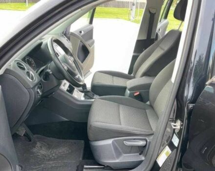 Чорний Фольксваген Тігуан, об'ємом двигуна 2 л та пробігом 123 тис. км за 3200 $, фото 8 на Automoto.ua