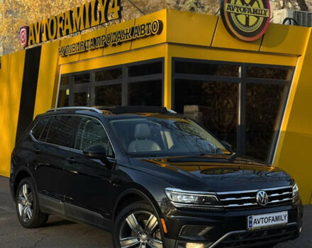 Черный Фольксваген Тигуан, объемом двигателя 1.98 л и пробегом 145 тыс. км за 19200 $, фото 2 на Automoto.ua