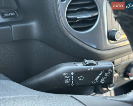 Черный Фольксваген Тигуан, объемом двигателя 2 л и пробегом 100 тыс. км за 14200 $, фото 59 на Automoto.ua