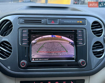 Черный Фольксваген Тигуан, объемом двигателя 2 л и пробегом 185 тыс. км за 13999 $, фото 46 на Automoto.ua