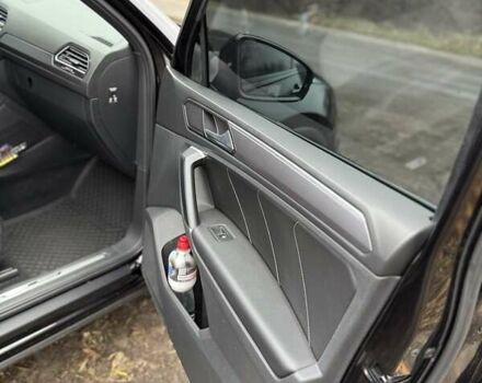 Чорний Фольксваген Тігуан, об'ємом двигуна 1.98 л та пробігом 150 тис. км за 30000 $, фото 18 на Automoto.ua