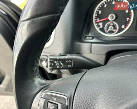 Черный Фольксваген Тигуан, объемом двигателя 2 л и пробегом 175 тыс. км за 12333 $, фото 44 на Automoto.ua