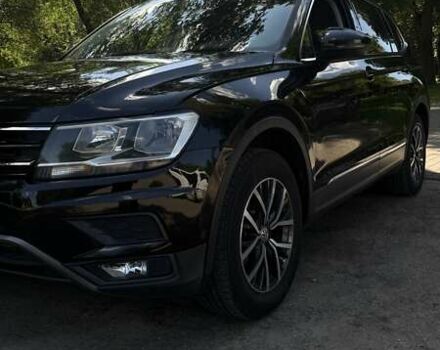 Черный Фольксваген Тигуан, объемом двигателя 1.98 л и пробегом 175 тыс. км за 17500 $, фото 1 на Automoto.ua
