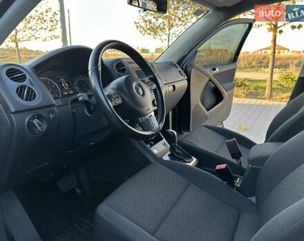 Черный Фольксваген Тигуан, объемом двигателя 2 л и пробегом 100 тыс. км за 14200 $, фото 52 на Automoto.ua