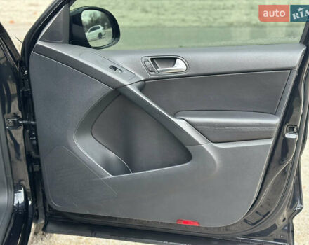 Черный Фольксваген Тигуан, объемом двигателя 1.98 л и пробегом 85 тыс. км за 15999 $, фото 8 на Automoto.ua