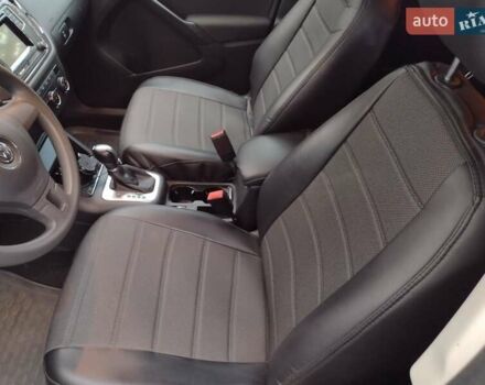 Черный Фольксваген Тигуан, объемом двигателя 2 л и пробегом 35 тыс. км за 19000 $, фото 9 на Automoto.ua