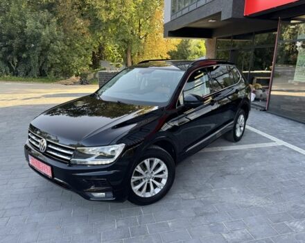 Черный Фольксваген Тигуан, объемом двигателя 2 л и пробегом 173 тыс. км за 16400 $, фото 2 на Automoto.ua