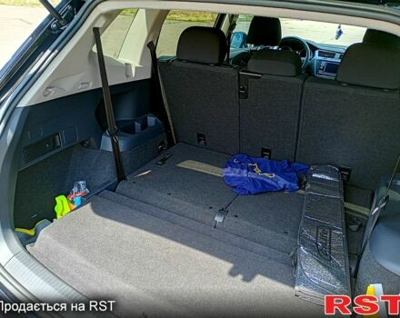 Чорний Фольксваген Тігуан, об'ємом двигуна 2 л та пробігом 93 тис. км за 15000 $, фото 3 на Automoto.ua