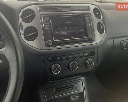 Черный Фольксваген Тигуан, объемом двигателя 1.98 л и пробегом 118 тыс. км за 16800 $, фото 17 на Automoto.ua