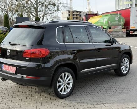 Чорний Фольксваген Тігуан, об'ємом двигуна 2 л та пробігом 104 тис. км за 14800 $, фото 4 на Automoto.ua