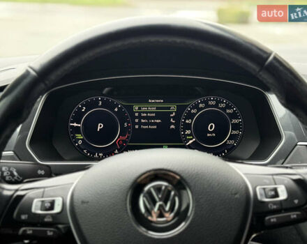 Черный Фольксваген Тигуан, объемом двигателя 2 л и пробегом 209 тыс. км за 23800 $, фото 19 на Automoto.ua