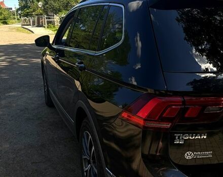 Черный Фольксваген Тигуан, объемом двигателя 2 л и пробегом 176 тыс. км за 17000 $, фото 8 на Automoto.ua