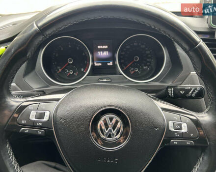 Черный Фольксваген Тигуан, объемом двигателя 1.98 л и пробегом 135 тыс. км за 20700 $, фото 20 на Automoto.ua