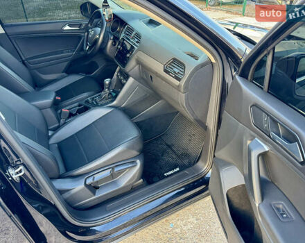 Черный Фольксваген Тигуан, объемом двигателя 1.98 л и пробегом 81 тыс. км за 21500 $, фото 14 на Automoto.ua