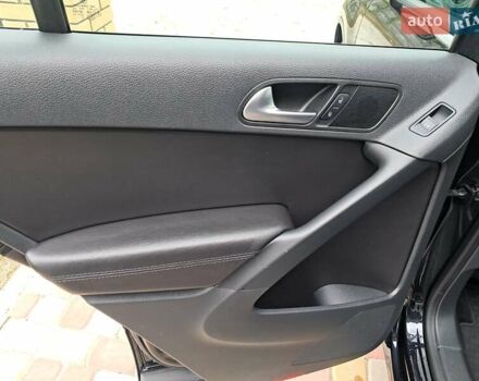 Чорний Фольксваген Тігуан, об'ємом двигуна 1.98 л та пробігом 143 тис. км за 12999 $, фото 13 на Automoto.ua