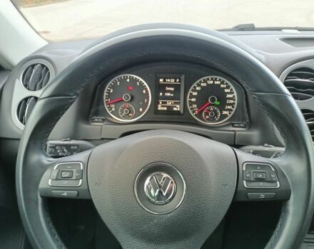 Черный Фольксваген Тигуан, объемом двигателя 2 л и пробегом 82 тыс. км за 9000 $, фото 18 на Automoto.ua