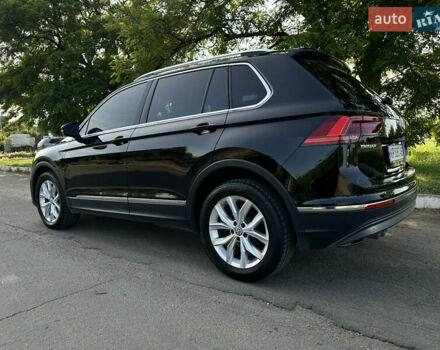 Черный Фольксваген Тигуан, объемом двигателя 1.97 л и пробегом 104 тыс. км за 26100 $, фото 5 на Automoto.ua