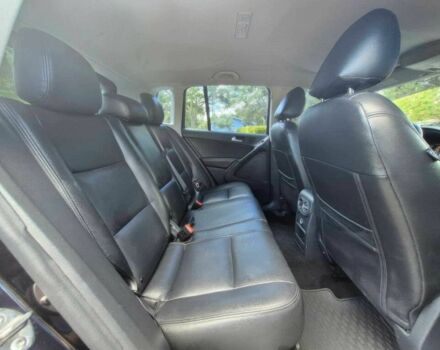 Черный Фольксваген Тигуан, объемом двигателя 2 л и пробегом 55 тыс. км за 17000 $, фото 10 на Automoto.ua