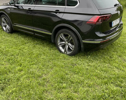 Черный Фольксваген Тигуан, объемом двигателя 1.98 л и пробегом 215 тыс. км за 26855 $, фото 17 на Automoto.ua