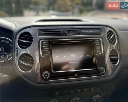 Черный Фольксваген Тигуан, объемом двигателя 1.98 л и пробегом 122 тыс. км за 14900 $, фото 56 на Automoto.ua